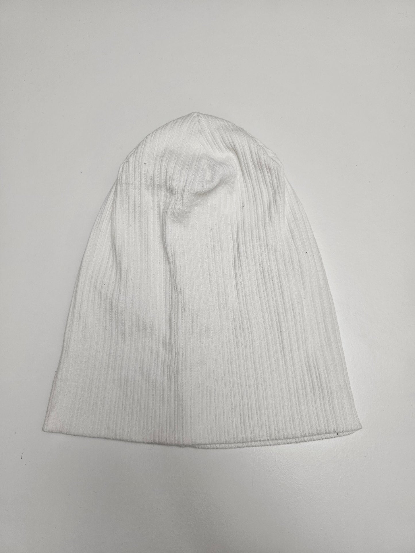 Ribbed thin cable beanie