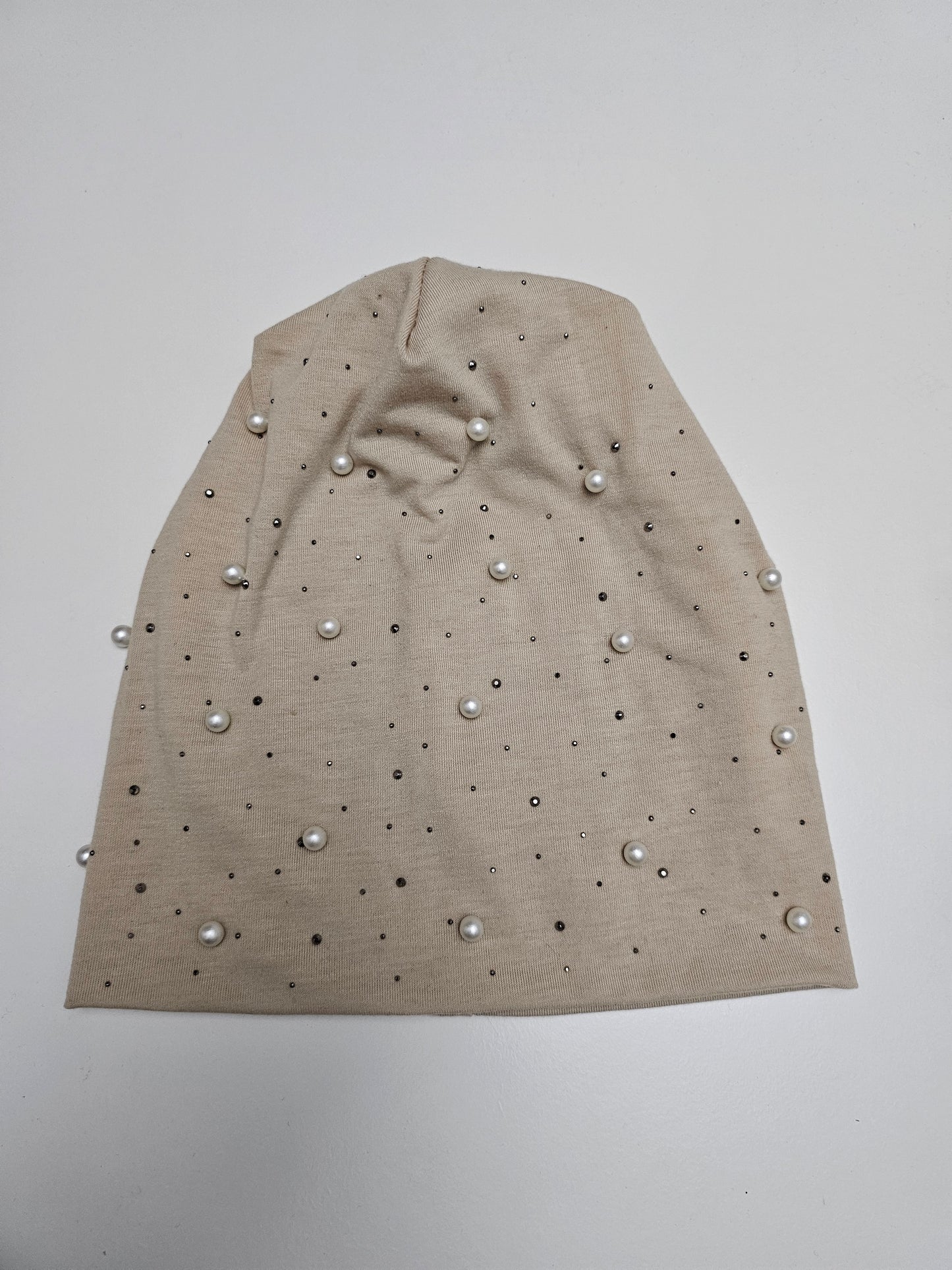 Beanie with pearls