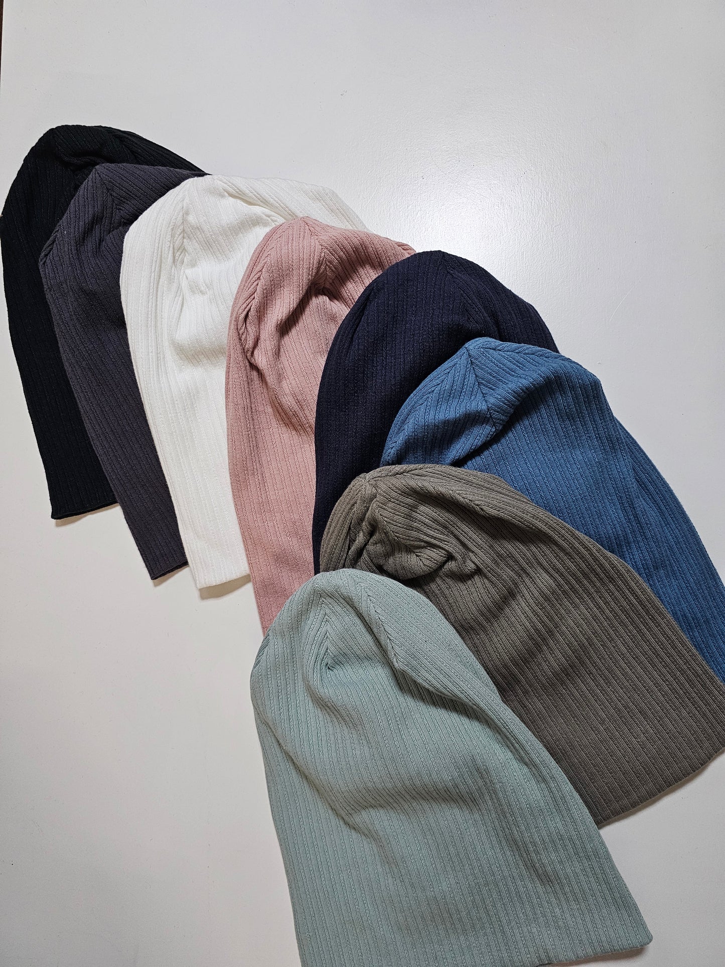 Ribbed thin cable beanie